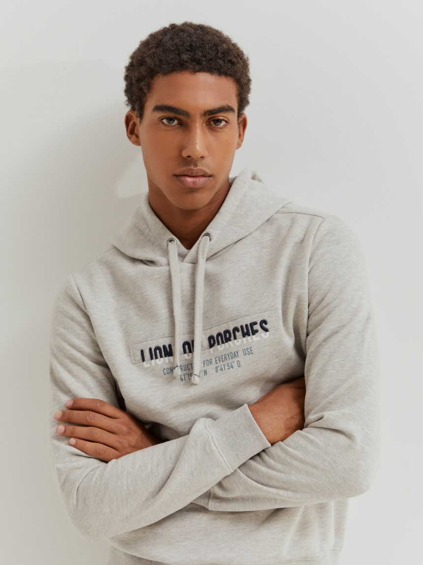 Sweatshirt com capuz