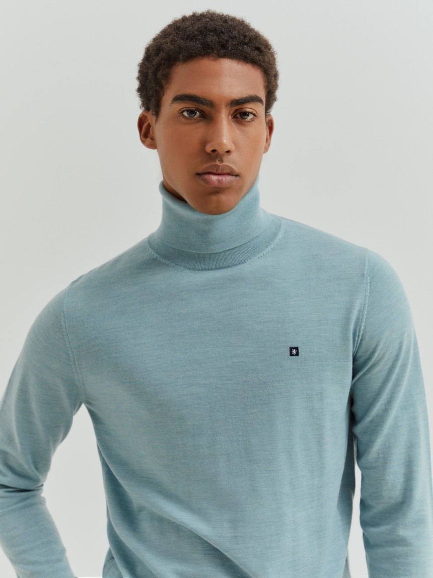 Camisola de gola alta