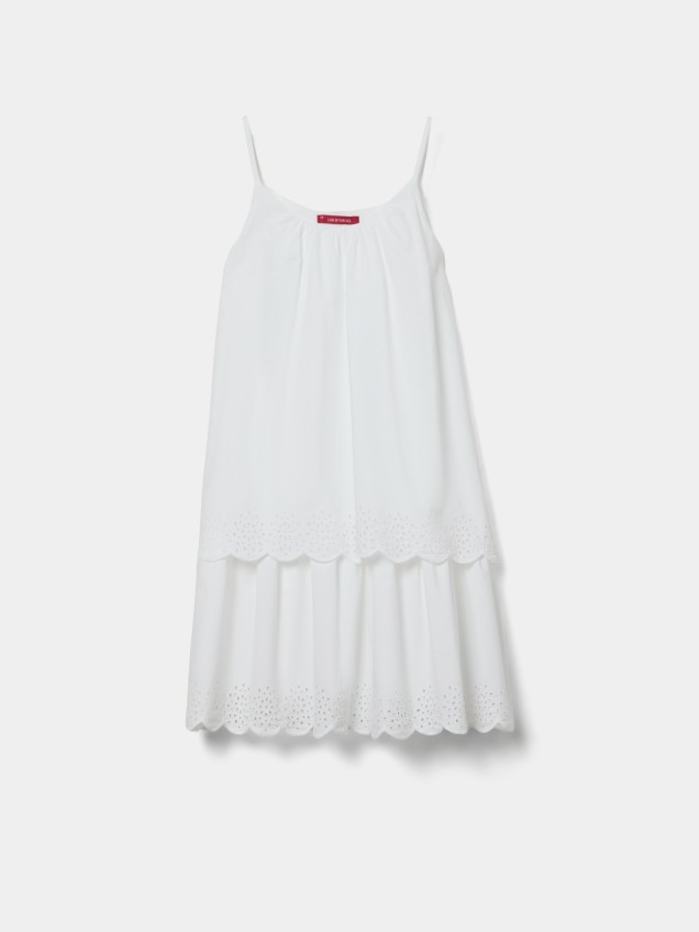 Vestido branco de bordado inglês