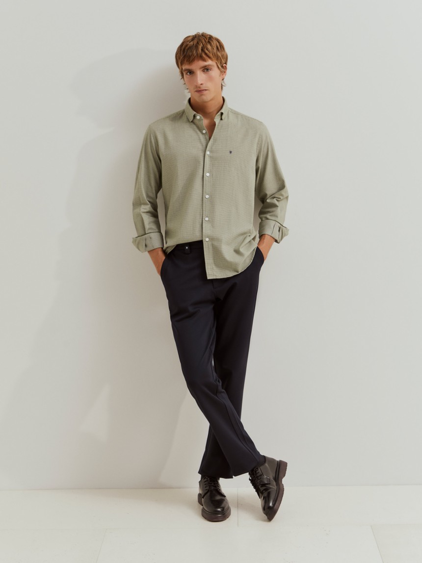Camisa slim fit micropadr�o