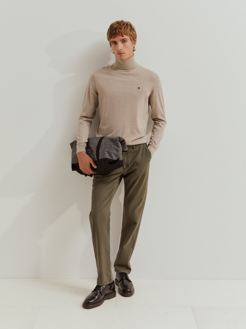 Cal�as chino regular fit