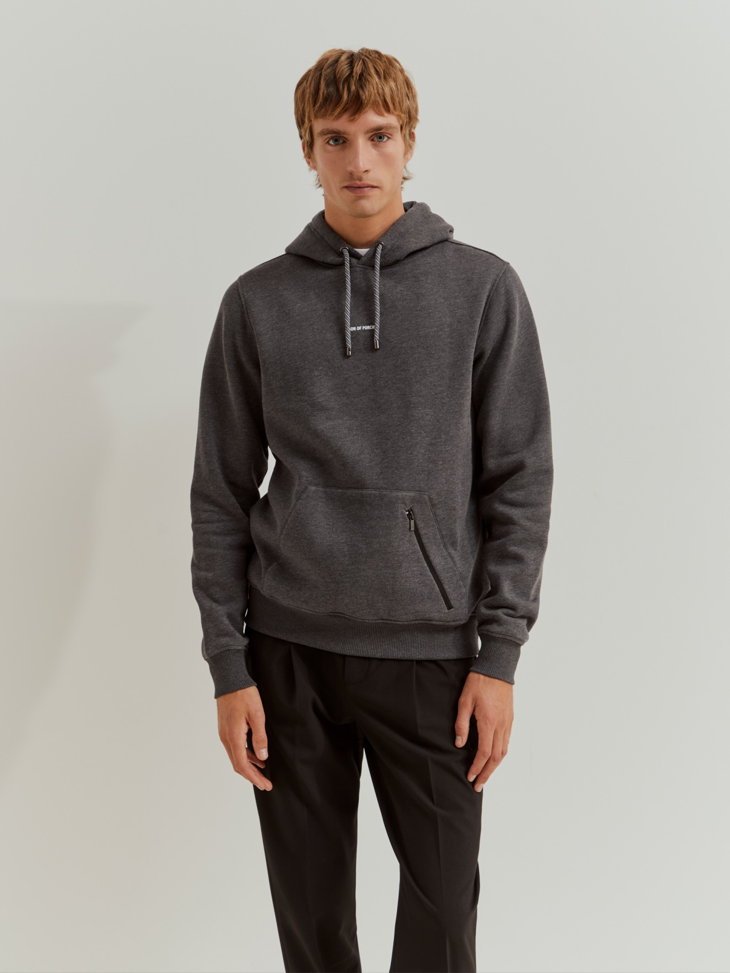 Sweater com capuz