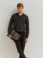 Two-colour knitted polo shirt