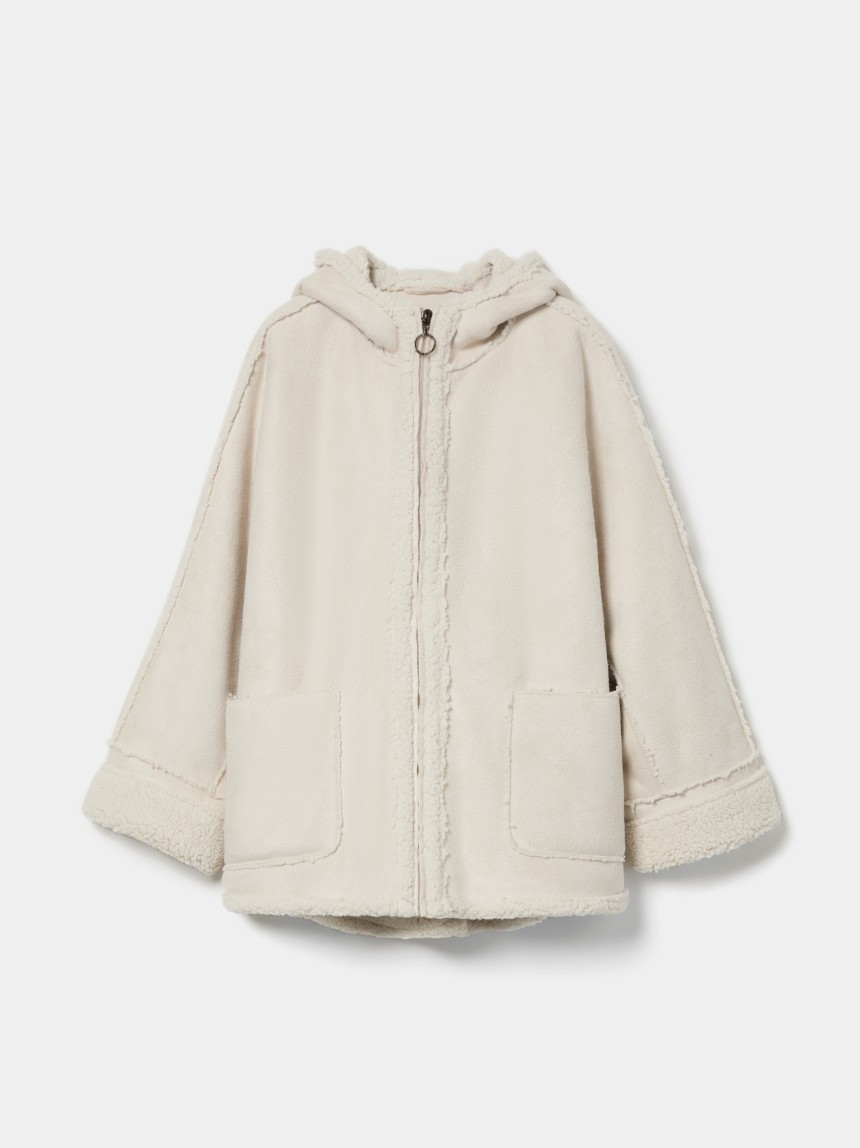 Casaco oversize com capuz