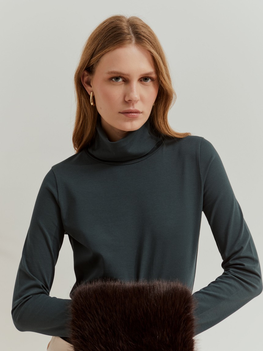 High-neck sweater