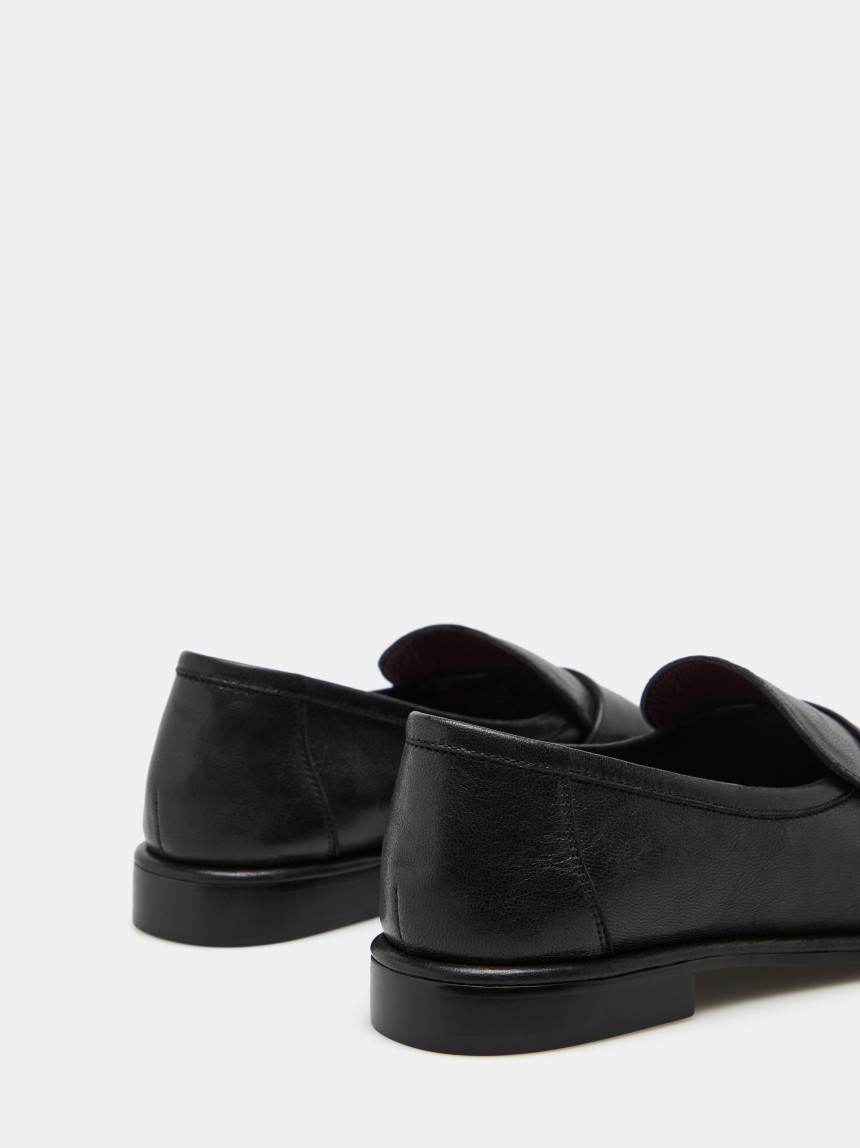 Mocassins de pele