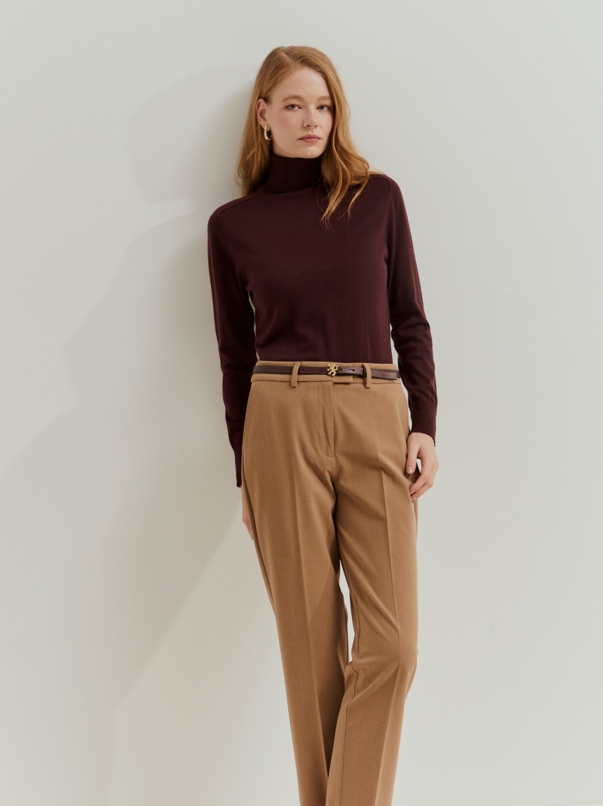 Classic chino trousers