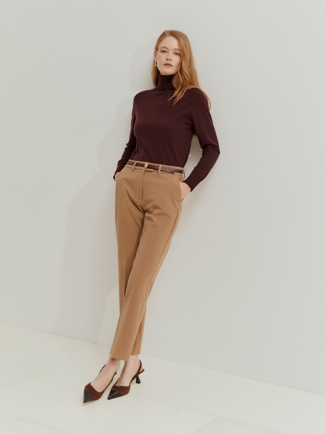 Classic chino trousers