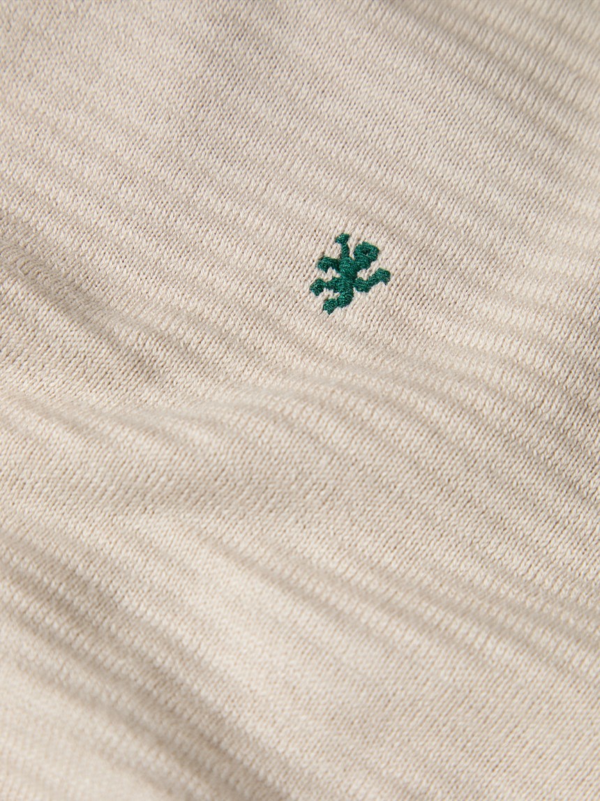 Camisola de malha �s riscas