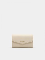 Clutch with removable strap