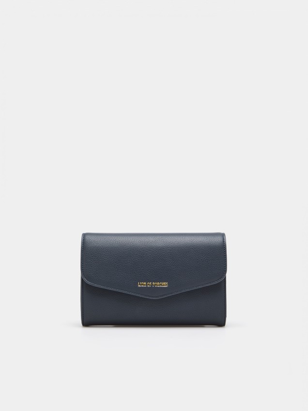 Clutch with removable strap
