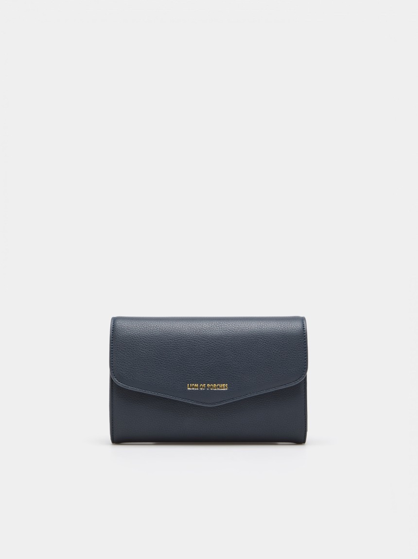 Clutch with removable strap