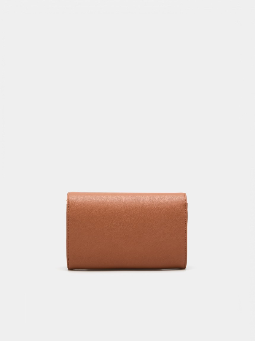 Clutch with removable strap