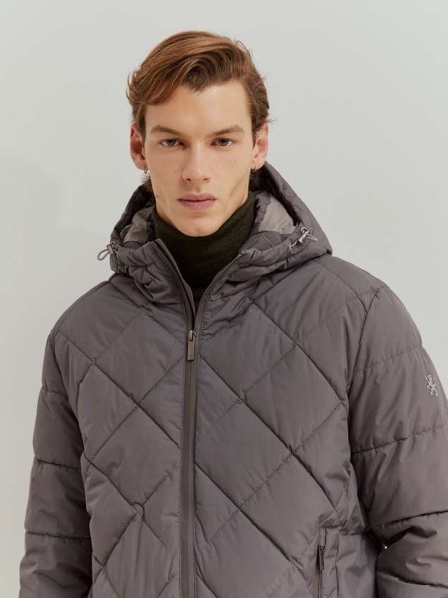Blus�o acolchoado com capuz