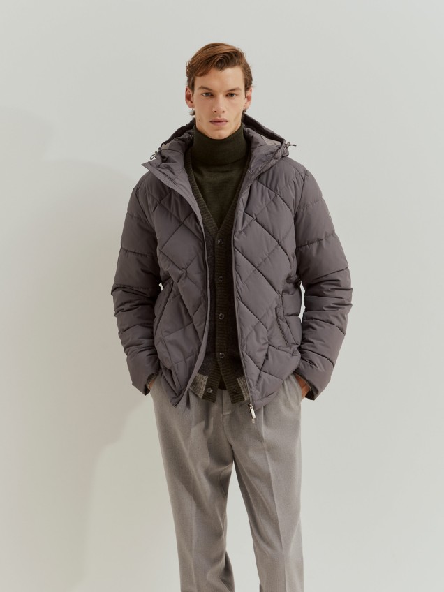 Blus�o acolchoado com capuz