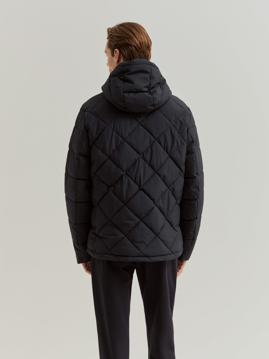Blus�o acolchoado com capuz