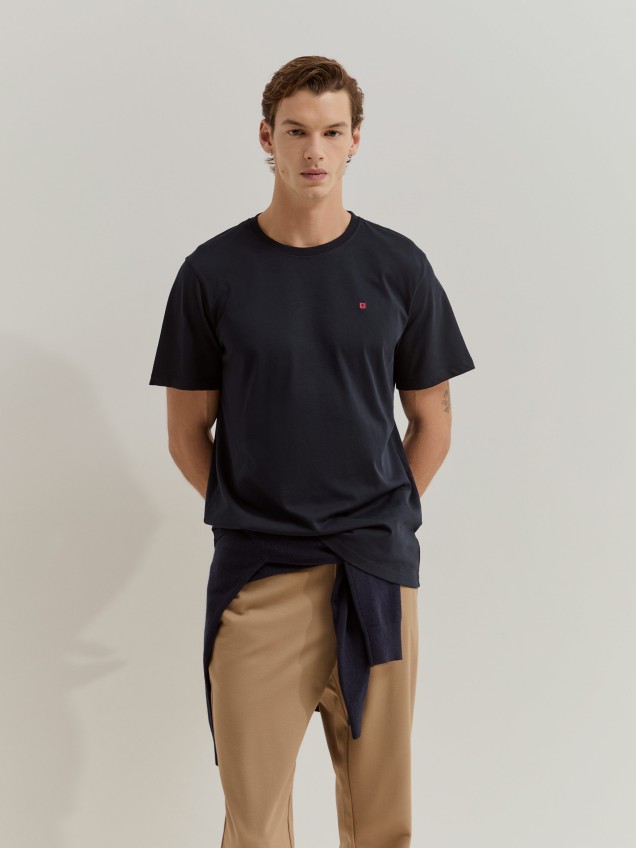 T-shirt b�sica de algod�o
