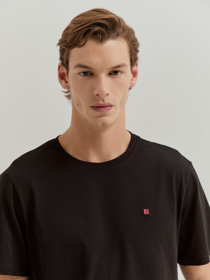 T-shirt básica de algodão