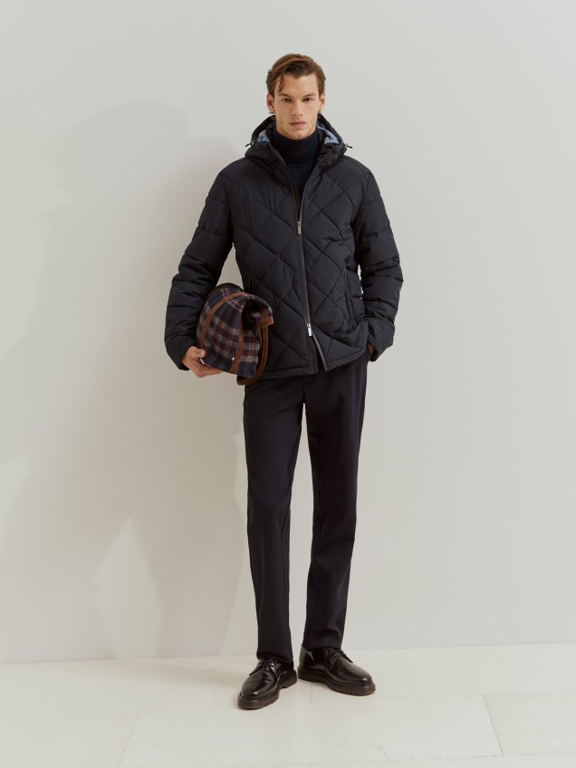 Blus�o acolchoado com capuz
