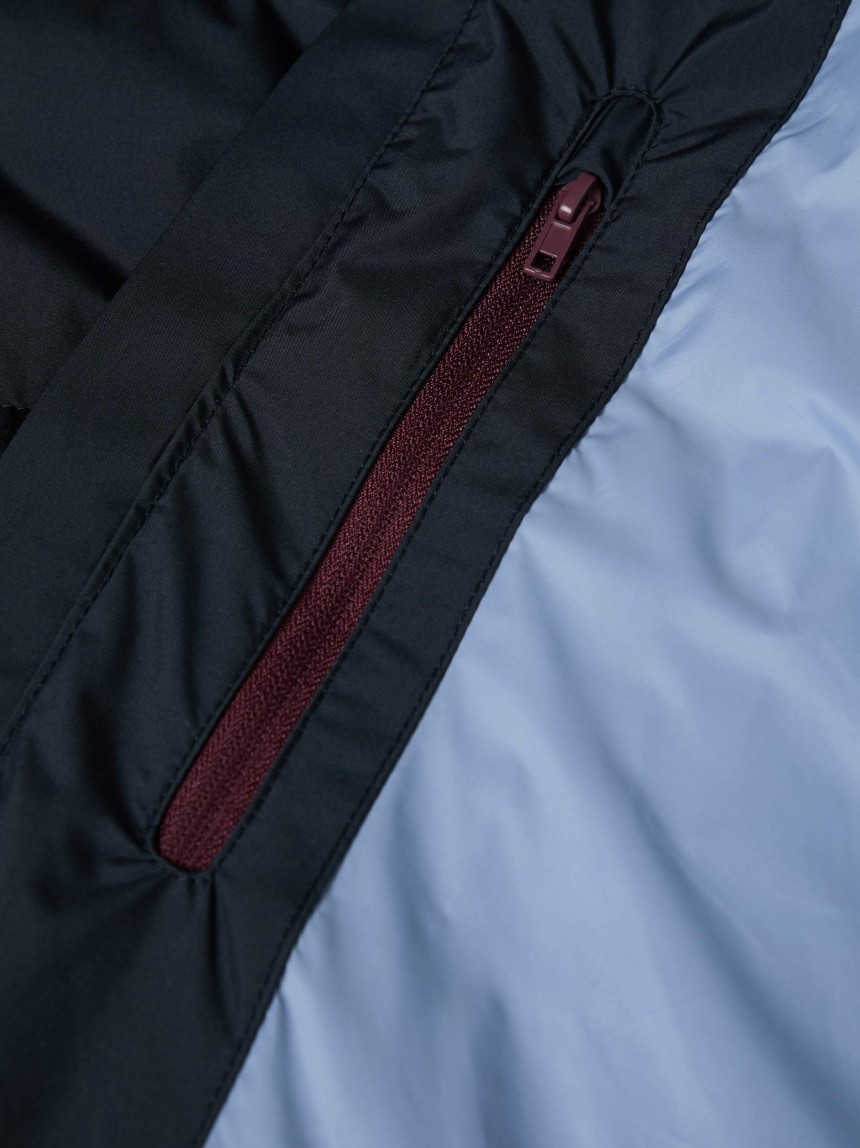 Blus�o acolchoado com capuz