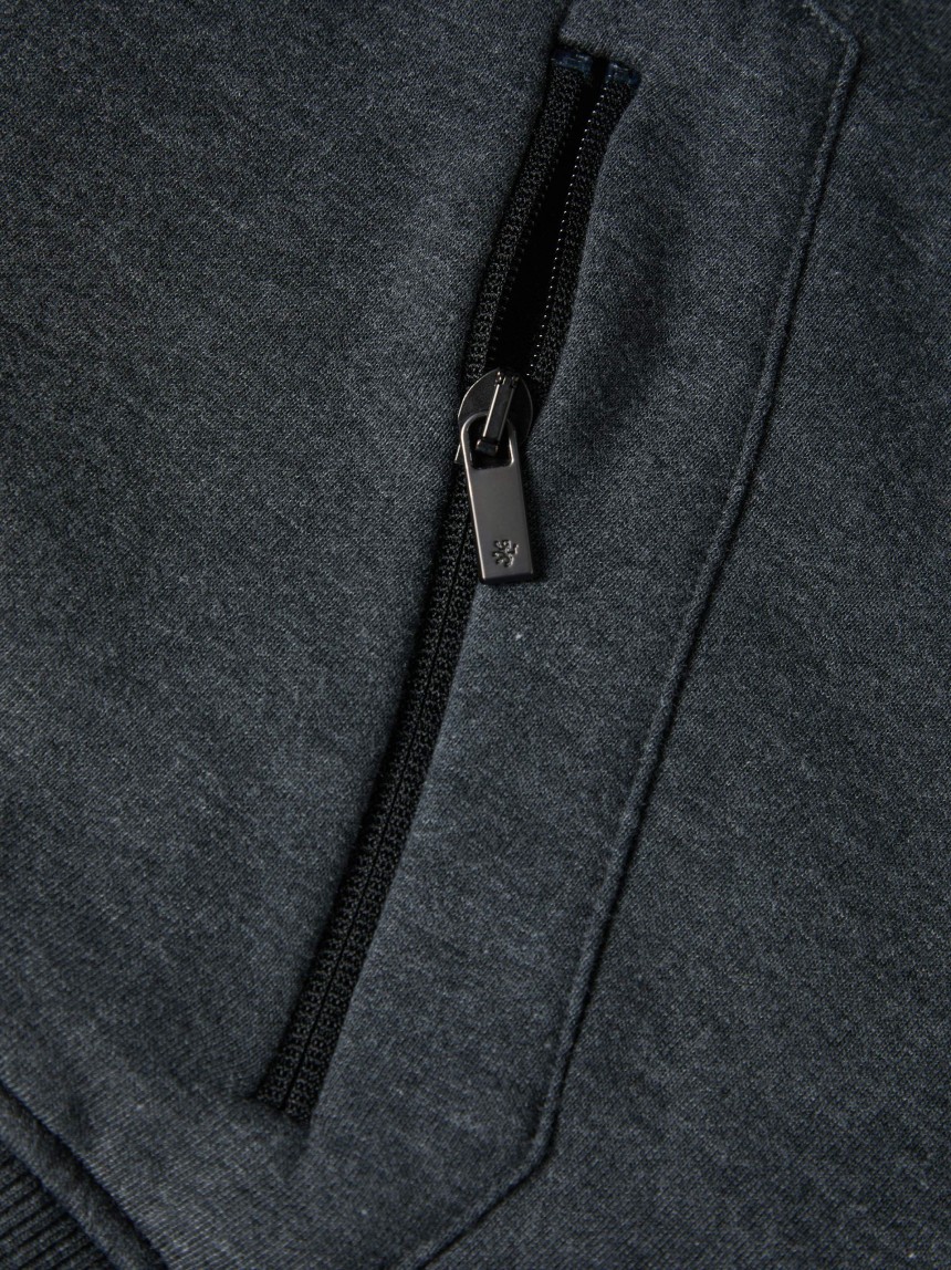 Sweater com capuz