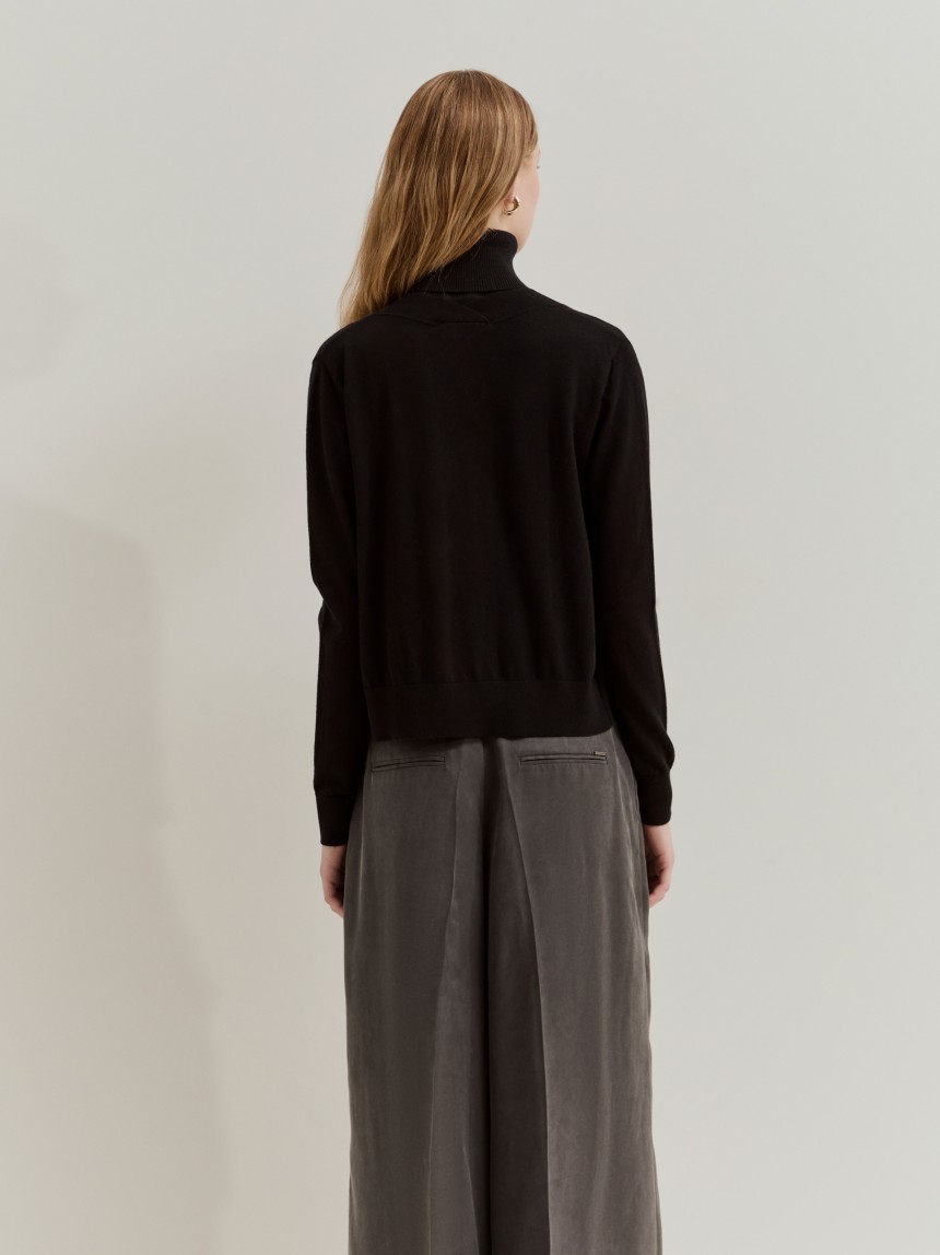 Wool knitted coat