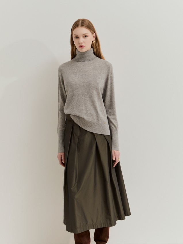 High neck jumper