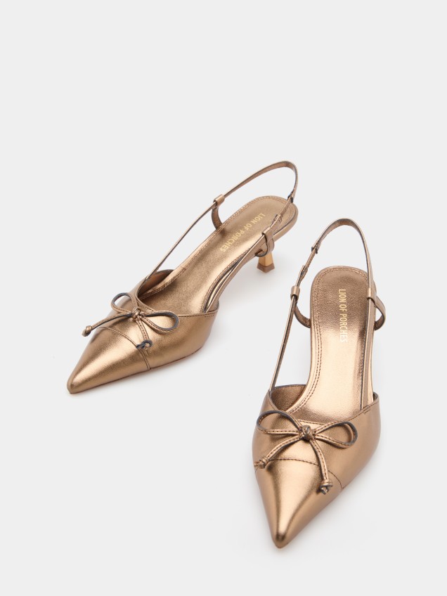 Sapatos de salto baixo