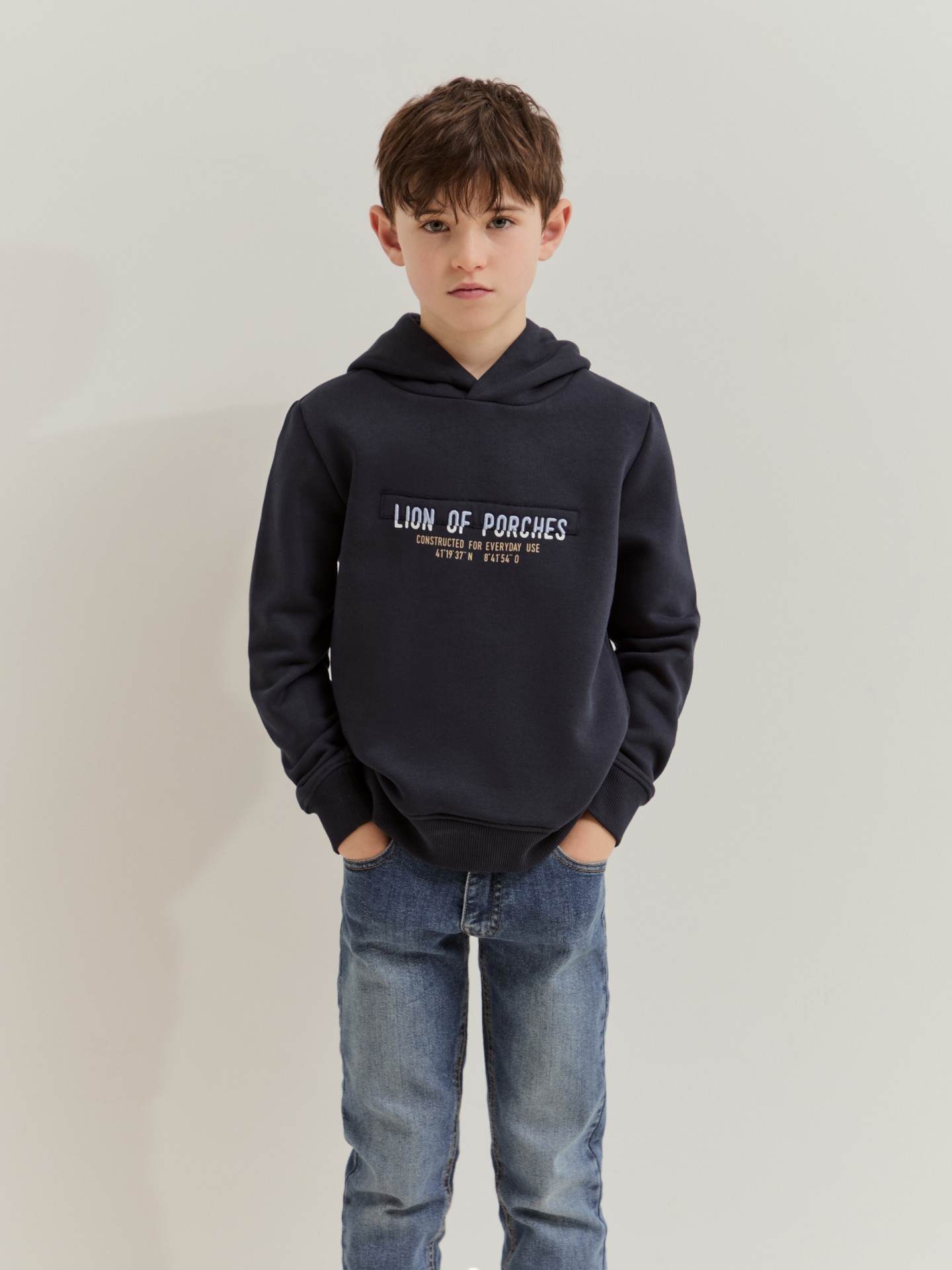 Sweater com capuz