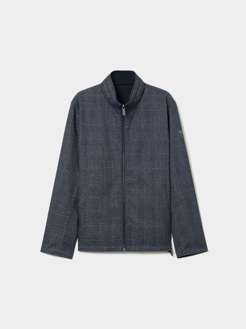 Reversible hooded jacket