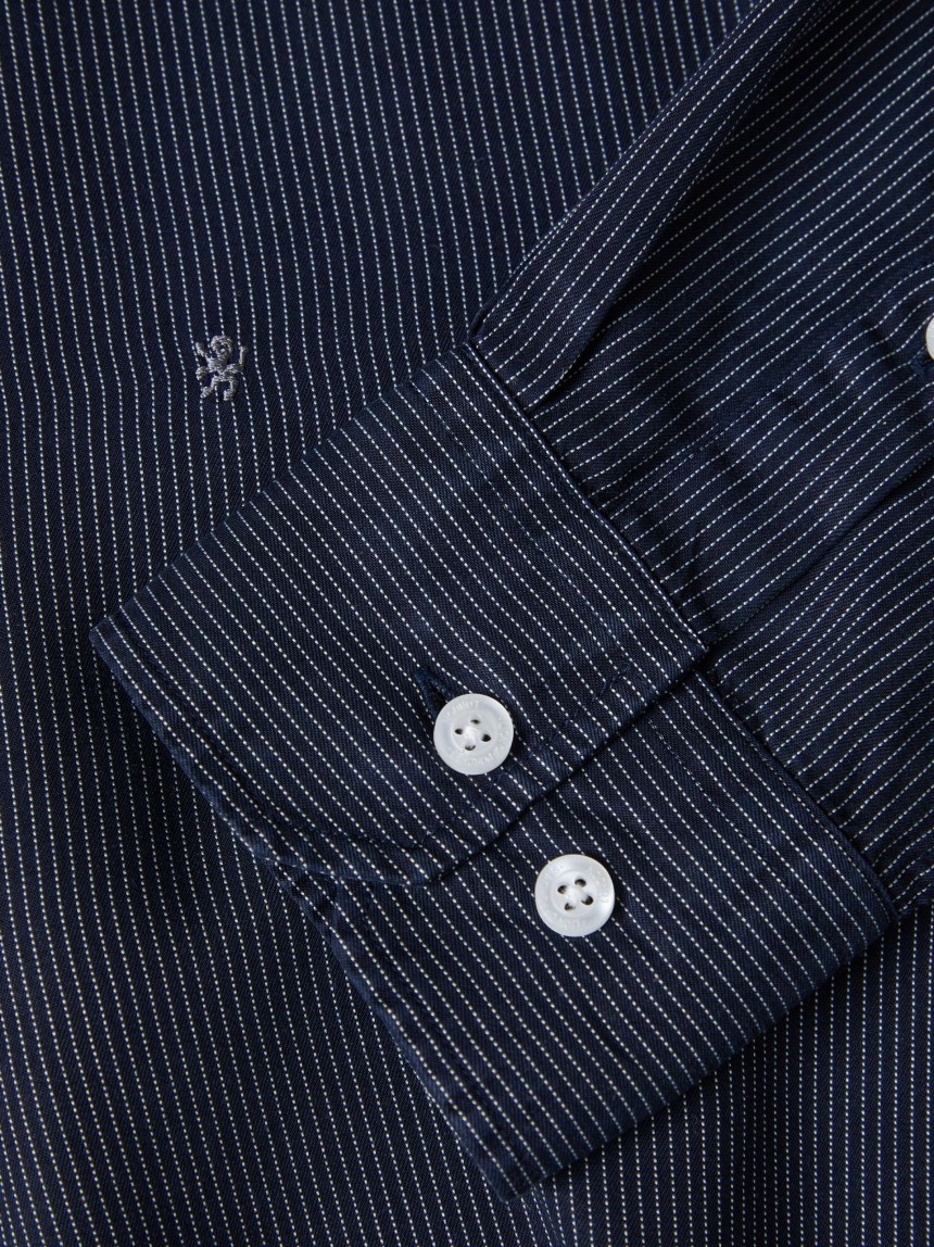Camisa em liocel �s riscas