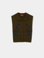 Woolen vest with embroidery
