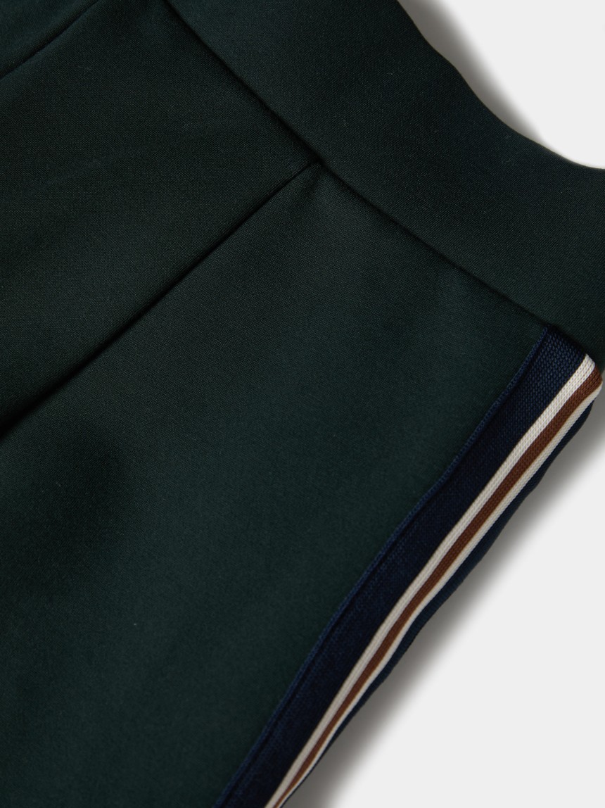 Pantalones de punto con rayas laterales