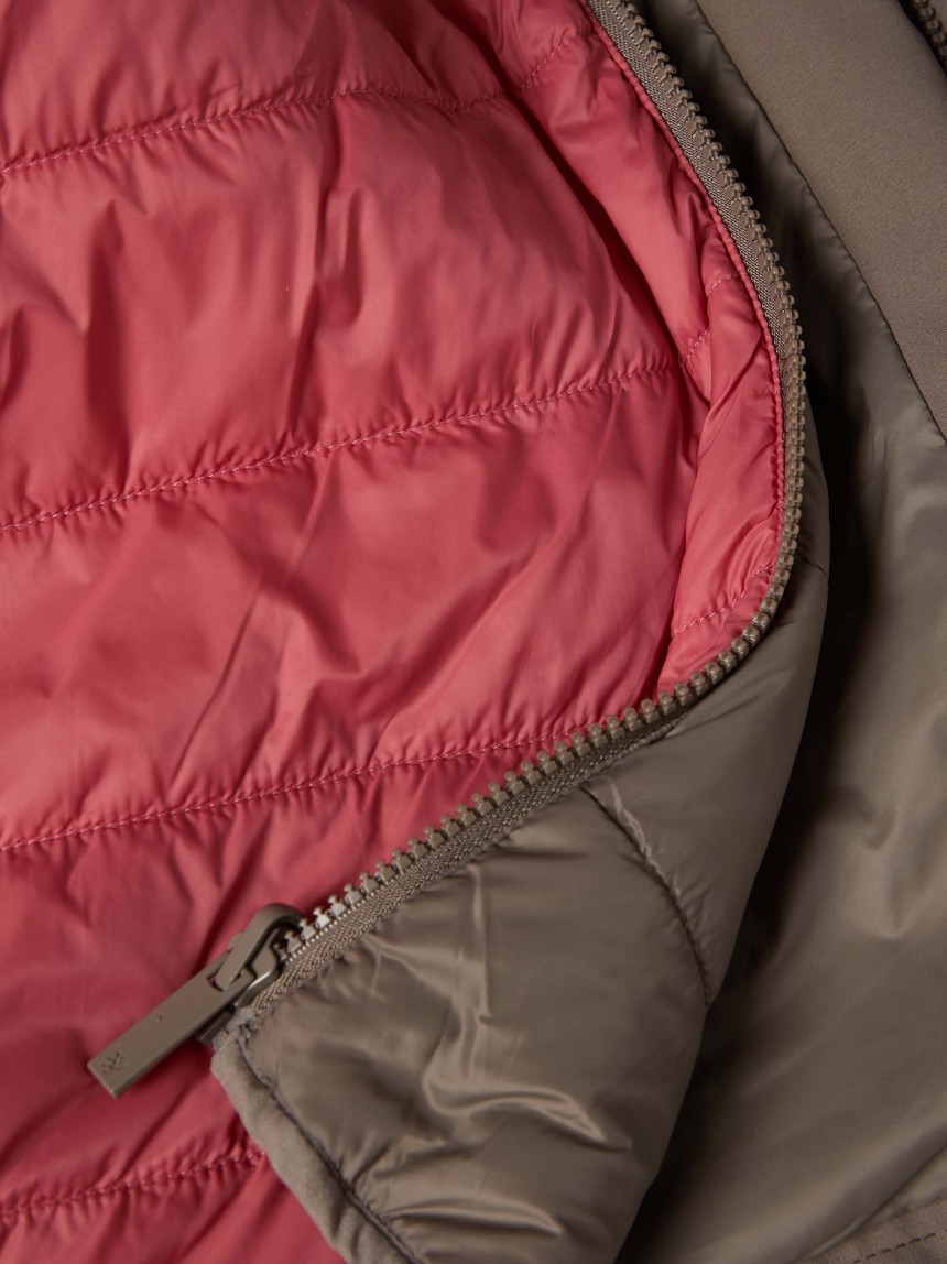 Chaqueta acolchada con capucha