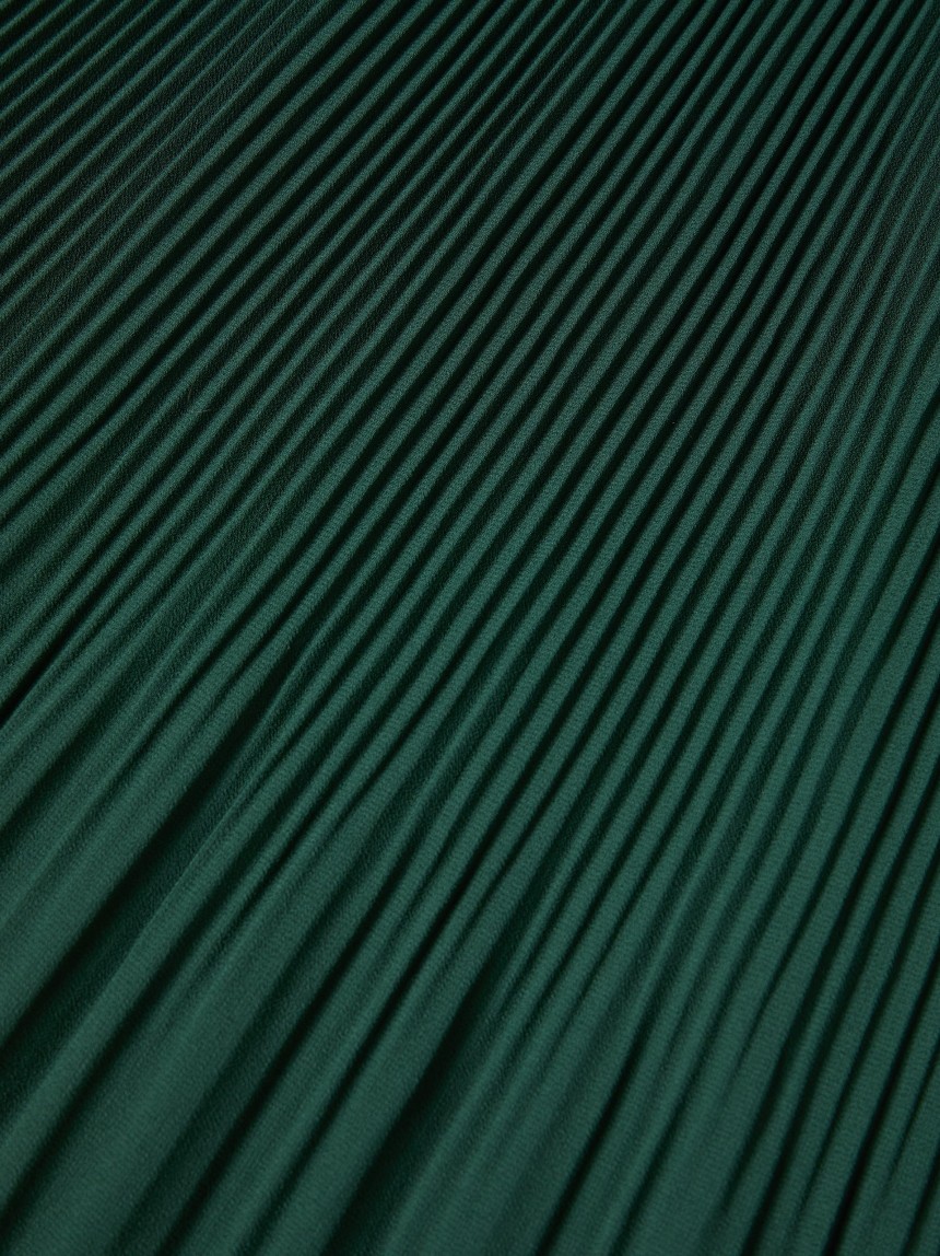 Short pleated dress