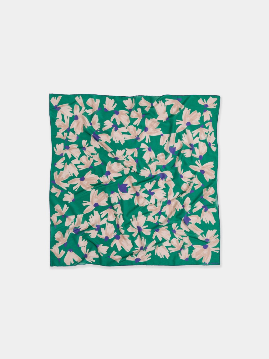 Len�o floral em algod�o e seda
