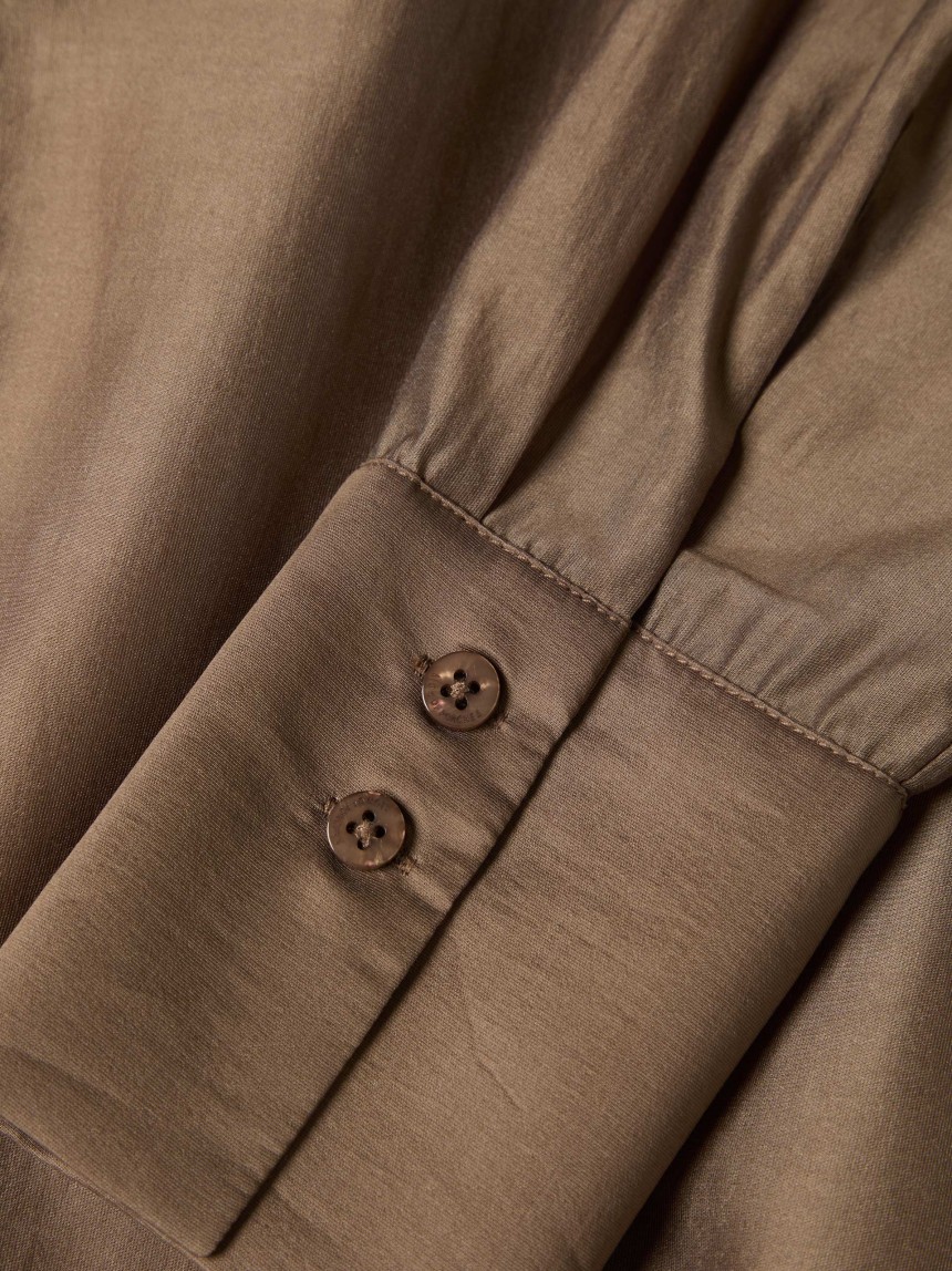 Camisa fluida em liocel