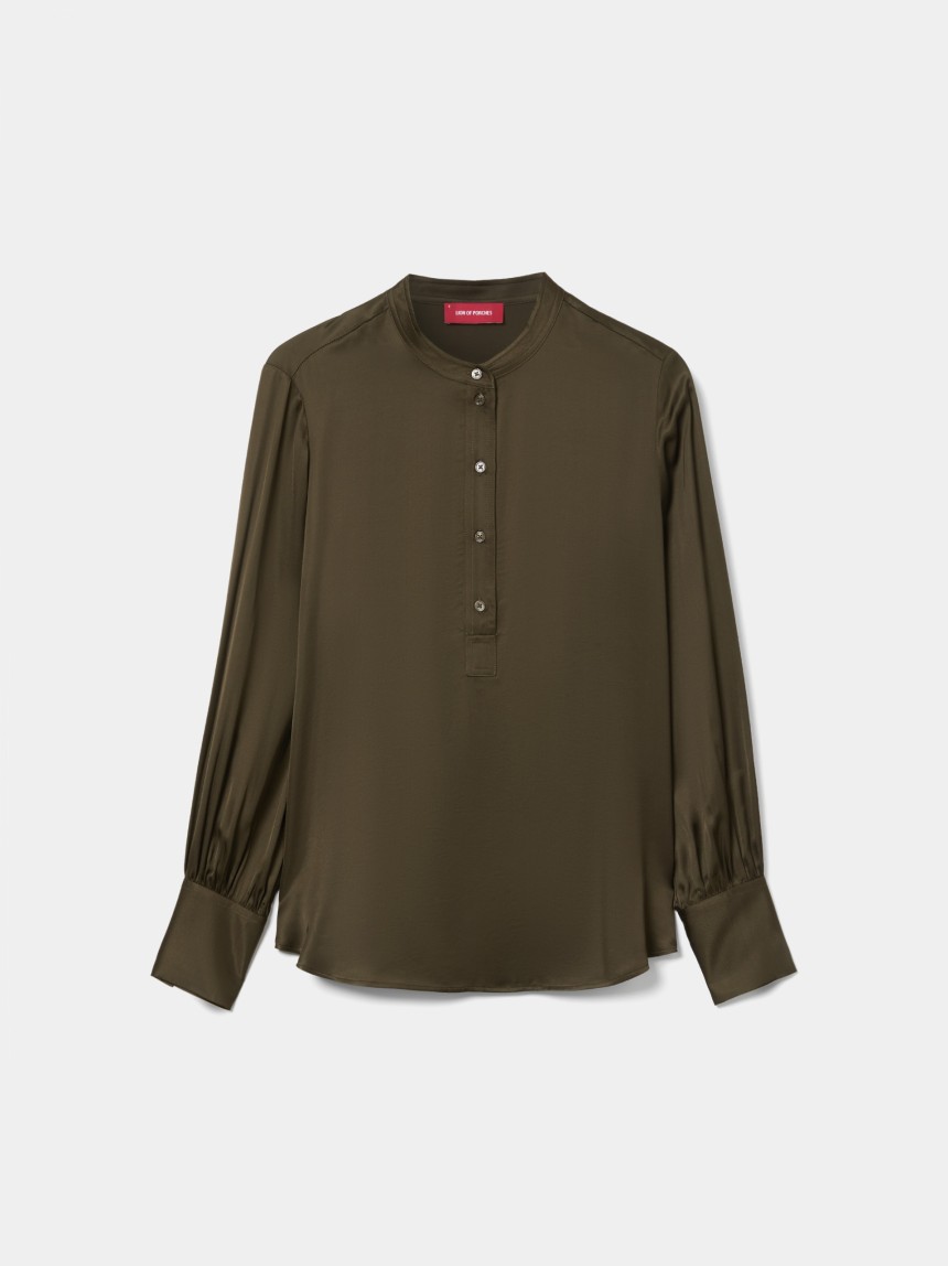 Blusa fluida acetinada