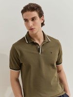 Polo regular fit em piqu�