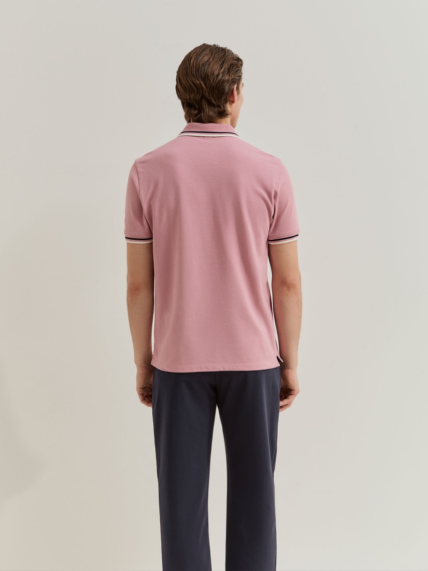 Polo regular fit em piqu�