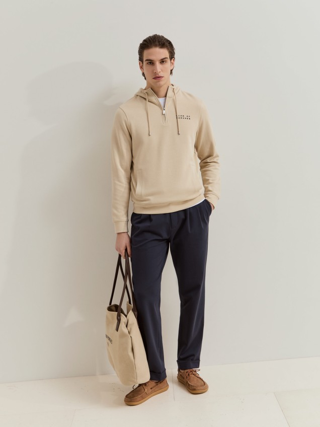 Sweatshirt com capuz