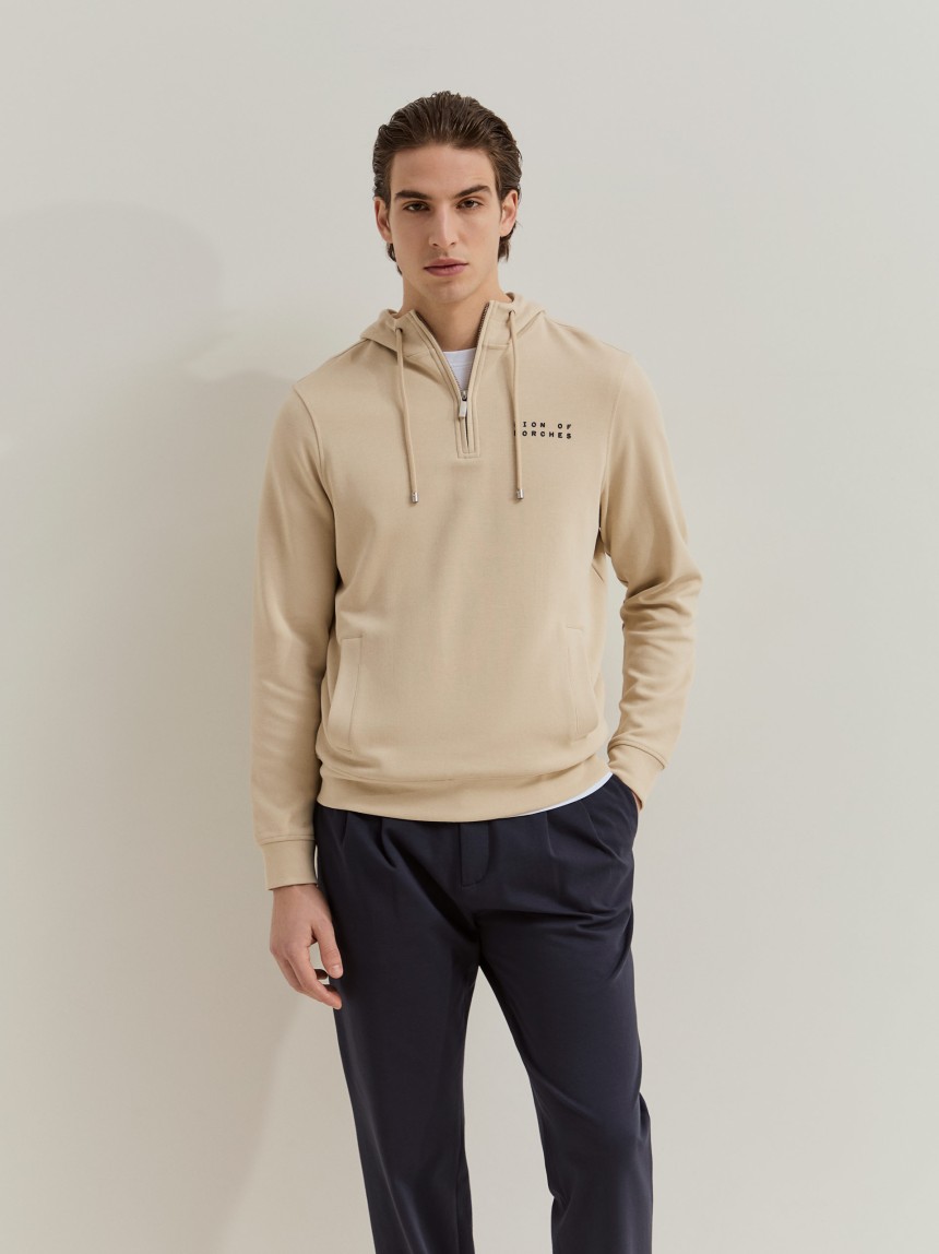 Sweatshirt com capuz