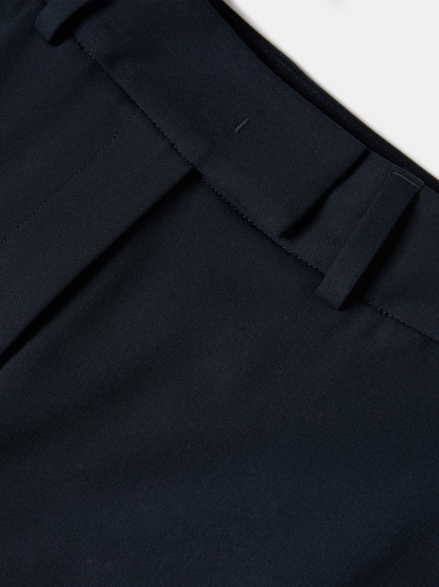 Pantalones chinos b�sicos