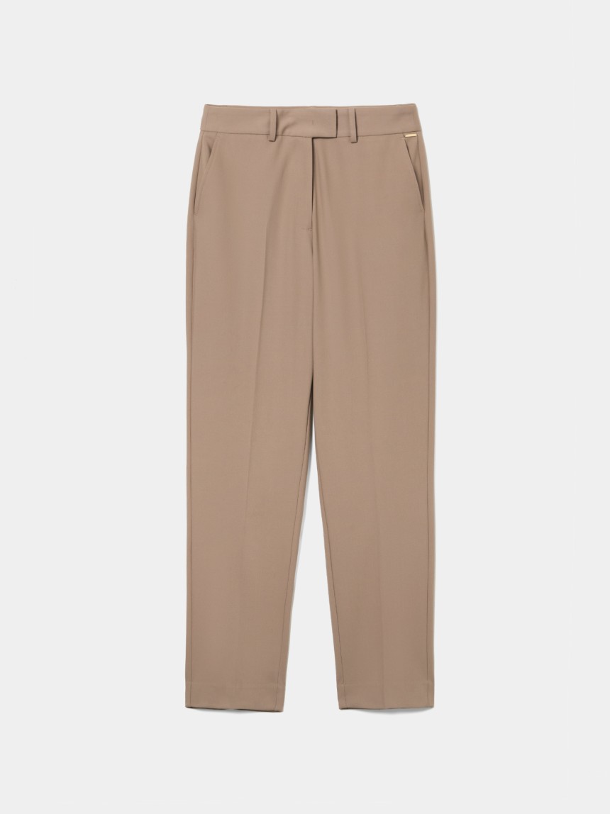Pantalones chino b�sicos