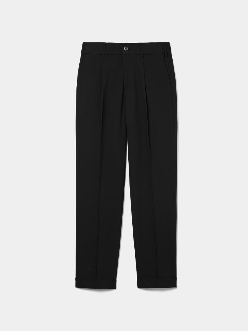 Pantal�n regular fit con pinzas