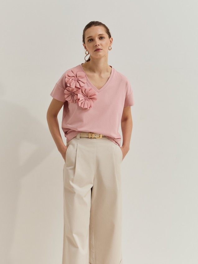 Camiseta con flores