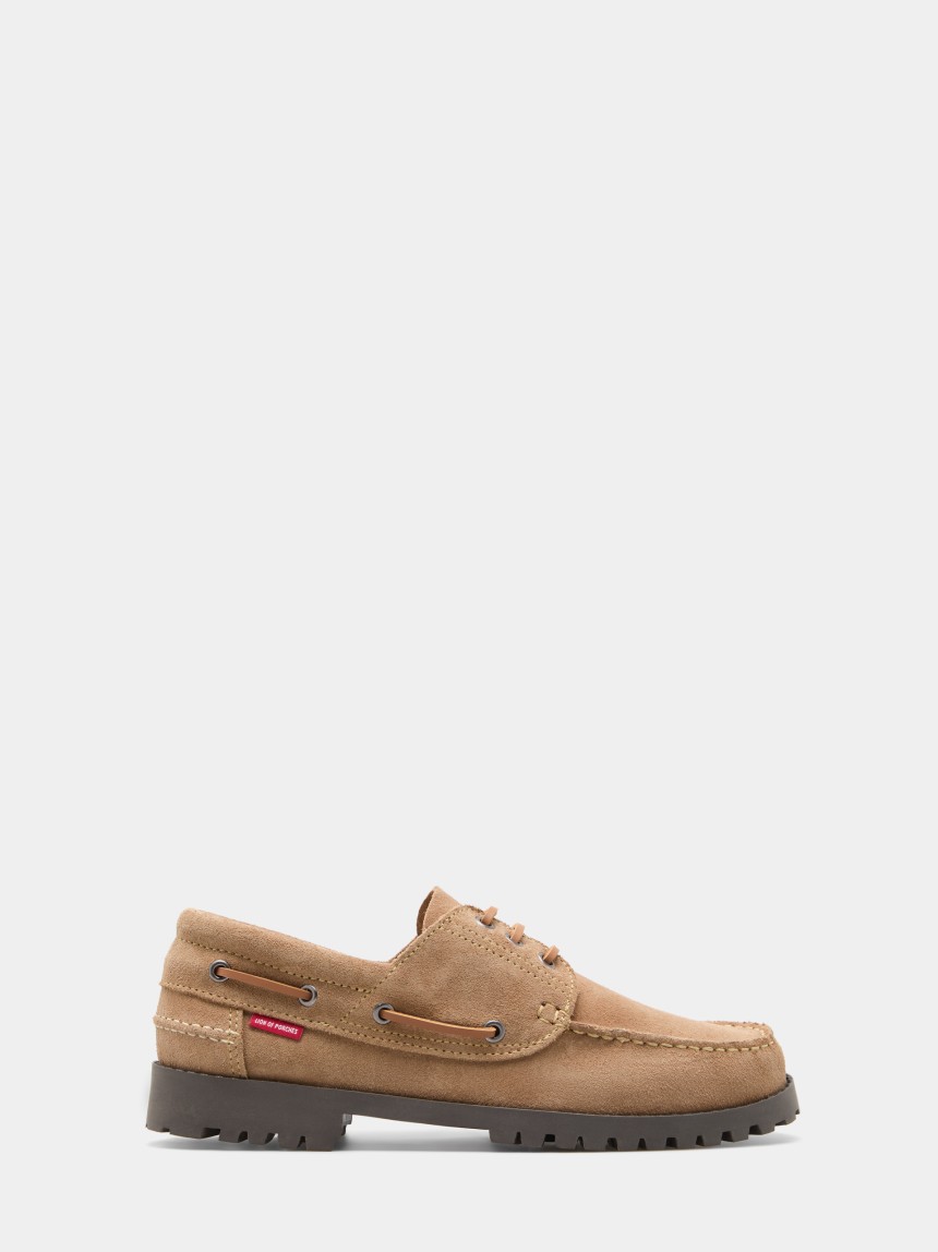 Sapatos de vela em camur�a