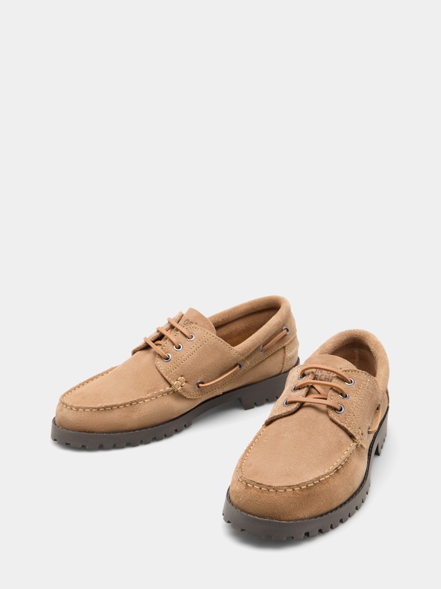 Sapatos de vela em camur�a