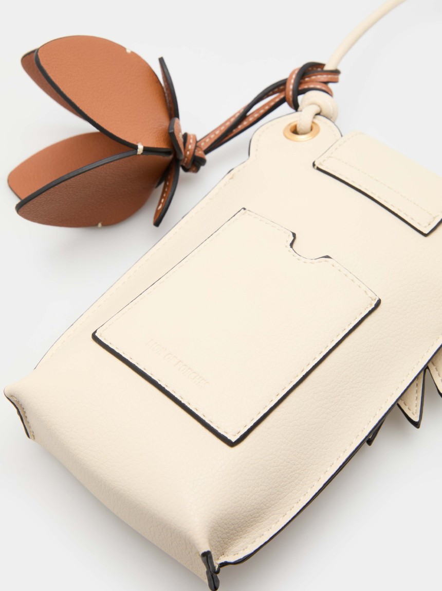 Estuche para m�vil con forma de le�n