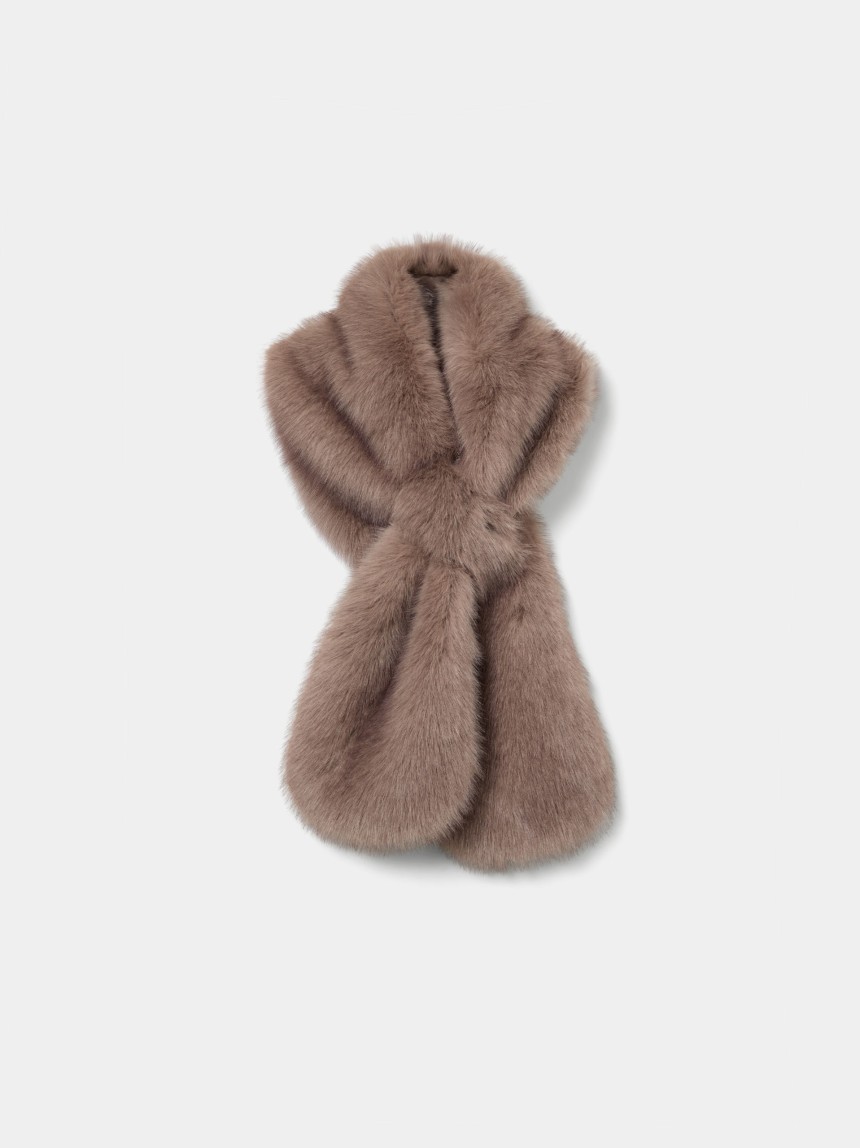 Cuello de piel